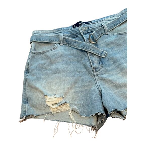 Hollister High Rise Mom Shorts 3" blue denim with belt and buckle size 11 - Picture 4 of 9